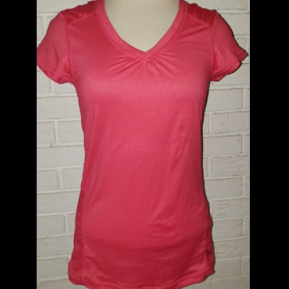 Women's Kirkland Signature Pink Short Sleeved V-Neck T-Shirt - Picture 10 of 10